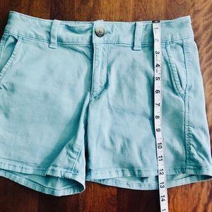 💕 SOLD 💕 AE Khaki Shorts 6